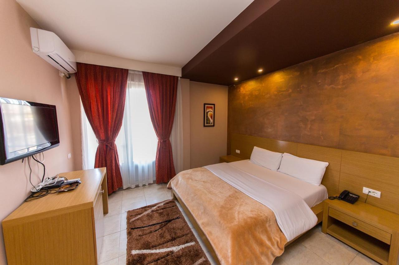 Hotel Denver Tirana Exterior foto