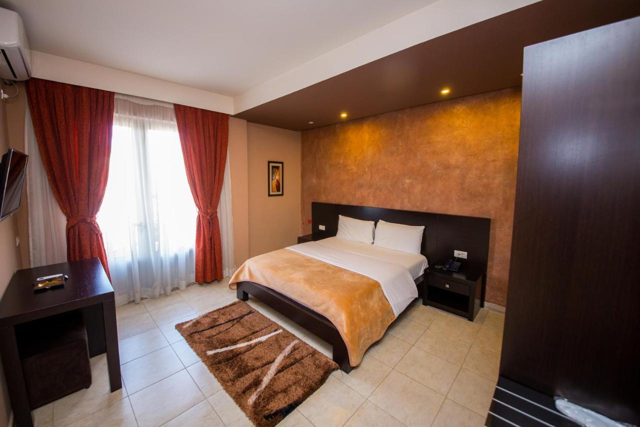 Hotel Denver Tirana Exterior foto